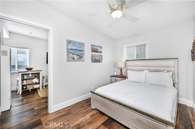 121 25th, Newport Beach CA: https://media.crmls.org/medias/22c43f08-47de-46ed-8c47-0a95d2fbd1f6.jpg