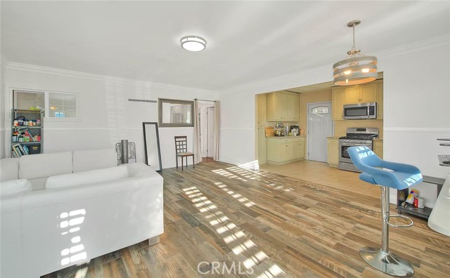 6442 Raymond Avenue, Long Beach CA: https://media.crmls.org/medias/22c4d829-15ff-49da-93c5-3b6581675037.jpg