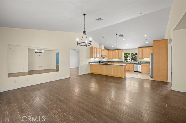 460 Pile Street, Ramona CA: https://media.crmls.org/medias/22c4d9fa-db61-46b8-87ea-135f5d89d035.jpg