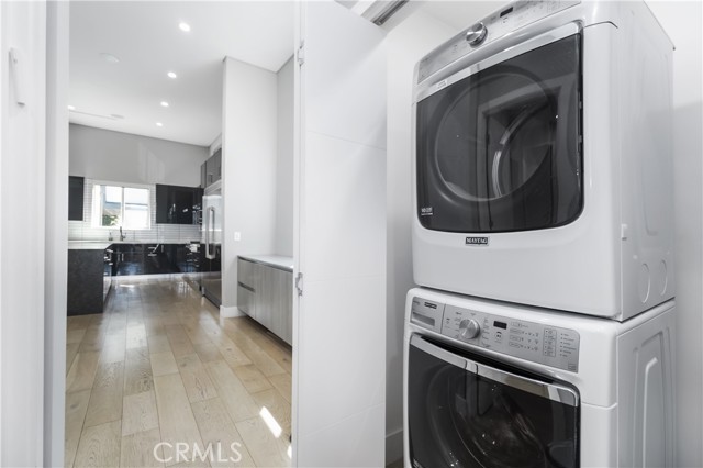 Detail Gallery Image 24 of 47 For 6230 Beeman Ave, North Hollywood,  CA 91606 - 6 Beds | 4/2 Baths