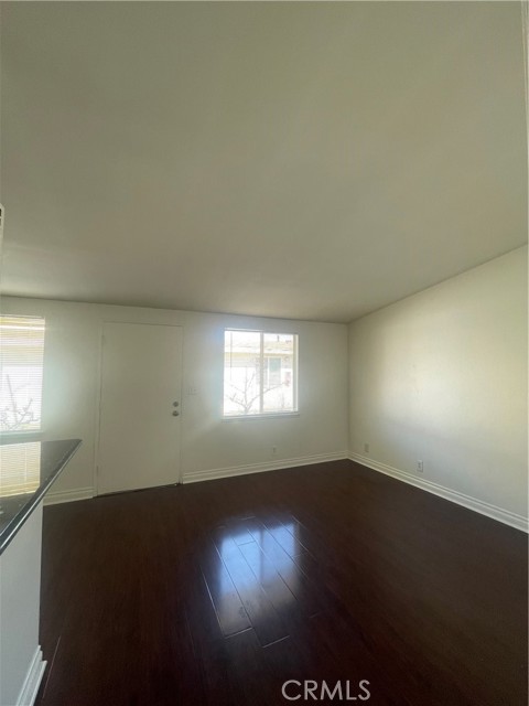 Detail Gallery Image 4 of 16 For 528 Cherry #B,  Long Beach,  CA 90802 - 1 Beds | 1 Baths