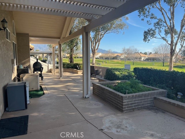 Detail Gallery Image 2 of 25 For 1154 Fairway Oaks, Banning,  CA 92220 - 2 Beds | 2 Baths