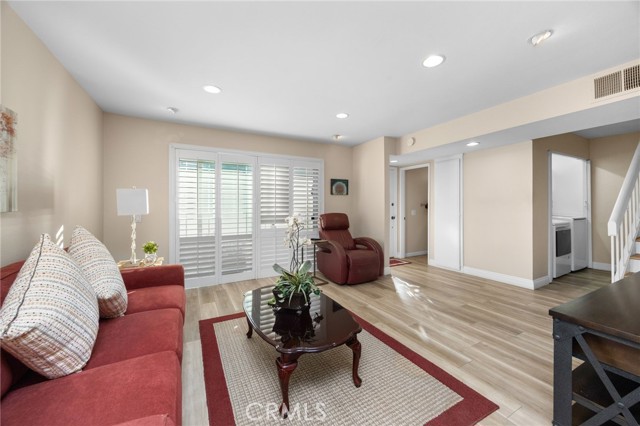 Image 5 of 46 For 6889 Danvers Drive