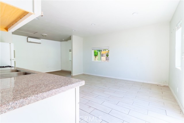 44655 Fig Avenue, Lancaster CA: https://media.crmls.org/medias/22c6de43-6641-4dae-91f1-0b267ce295c6.jpg