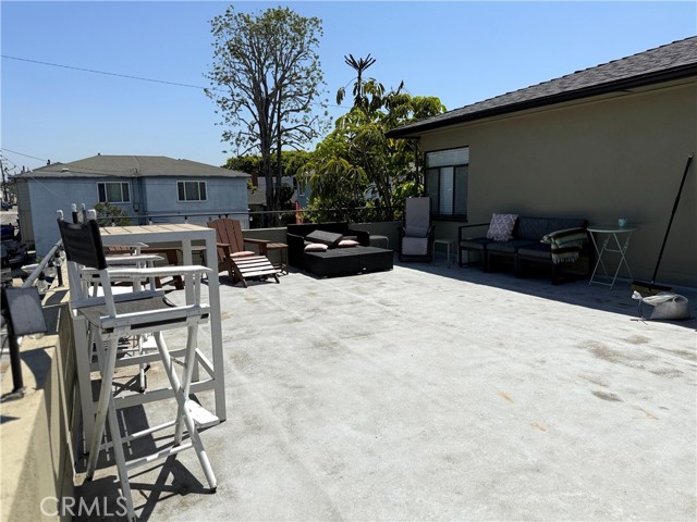 2648 23rd Street, Santa Monica CA: https://media.crmls.org/medias/22c73539-9116-406e-8fb8-aba29a468bdb.jpg