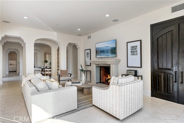 3 Coral Cay, Newport Coast CA: https://media.crmls.org/medias/22c9d199-3a77-4fb0-ae82-f3c53dc8ac56.jpg