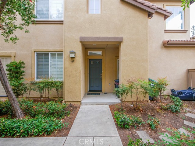 Detail Gallery Image 2 of 16 For 67 Ardmore, Irvine,  CA 92602 - 3 Beds | 2/1 Baths
