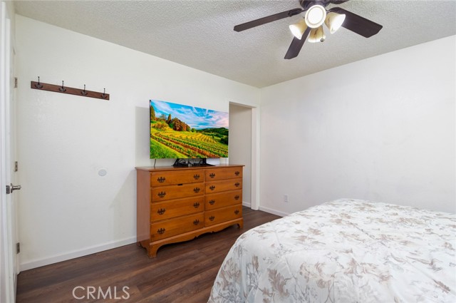 Detail Gallery Image 16 of 35 For 697 E Peach St, San Jacinto,  CA 92583 - 3 Beds | 2/1 Baths