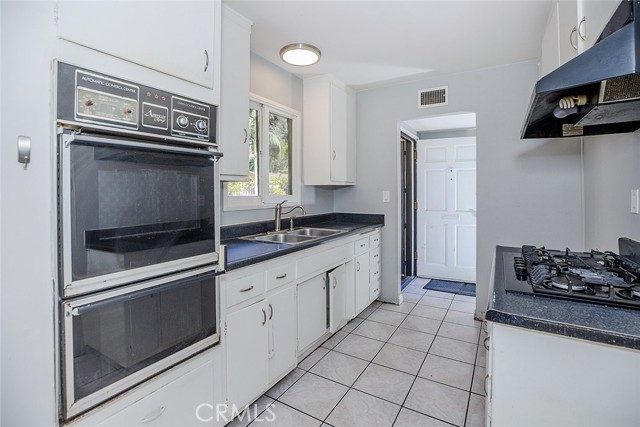 Detail Gallery Image 8 of 37 For 11523 Vanport Ave, Sylmar,  CA 91342 - 3 Beds | 2 Baths