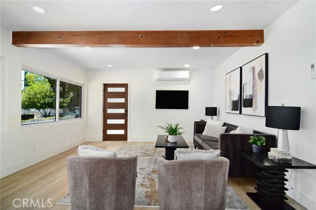 Detail Gallery Image 56 of 65 For 22284 Avenue San Luis, Woodland Hills,  CA 91364 - 6 Beds | 5/1 Baths