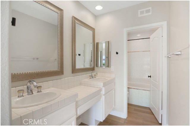 Detail Gallery Image 16 of 26 For 63 Centre Ct, Dana Point,  CA 92629 - 2 Beds | 2 Baths