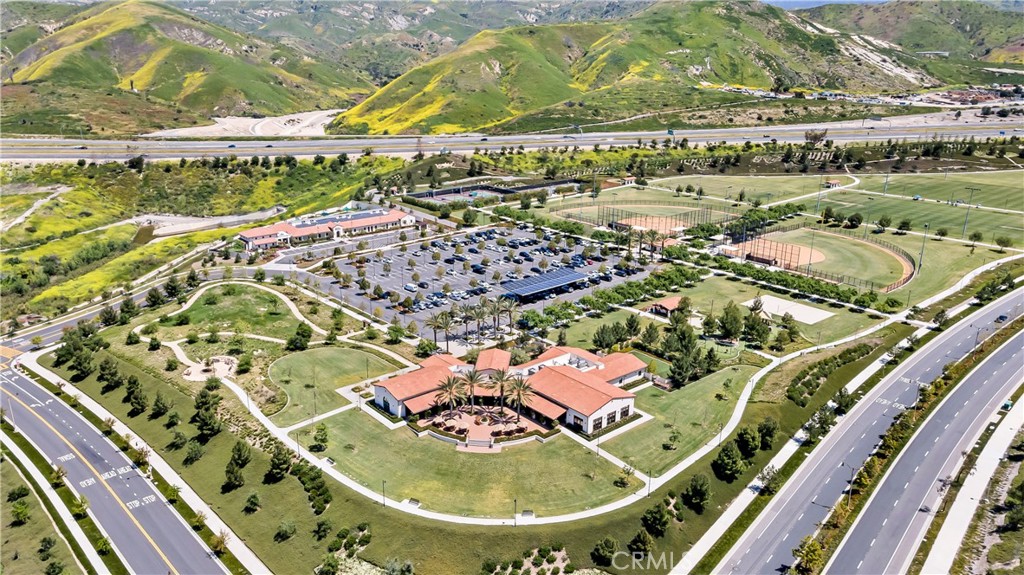 https://media.crmls.org/medias/22cc0dc4-7b40-4c5f-abca-629ca4fd7d2f.jpg?preset=X-Large