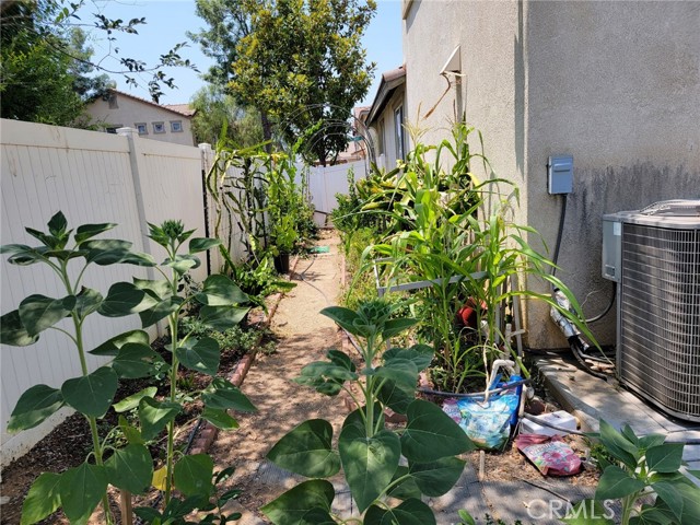 Detail Gallery Image 16 of 30 For 1662 Palermo, Riverside,  CA 92507 - 3 Beds | 2/1 Baths