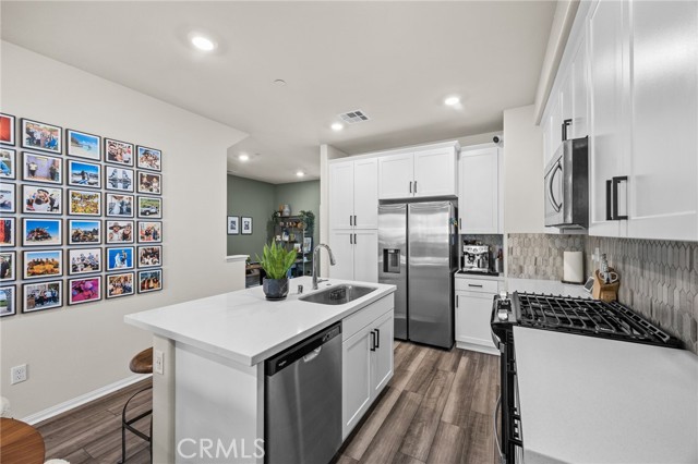 1752 Cayton Loop, West Covina CA: https://media.crmls.org/medias/22ccaac6-a076-4802-bb86-077a2a78750c.jpg