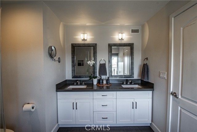 807 El Redondo Avenue, Redondo Beach CA: https://media.crmls.org/medias/22cce107-7014-41eb-966e-ecc0e6e79fcd.jpg