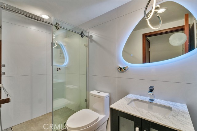 719 1st Place, Hermosa Beach CA: https://media.crmls.org/medias/22cce2e3-abfe-4899-b554-6773be0a6a95.jpg