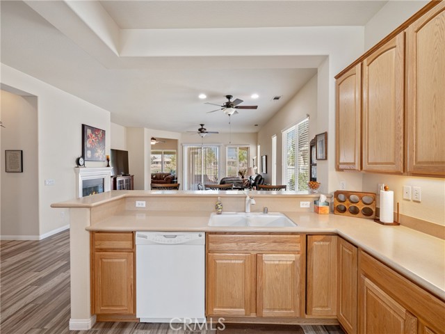 Detail Gallery Image 6 of 28 For 10454 Wilmington Ln, Apple Valley,  CA 92308 - 2 Beds | 2 Baths