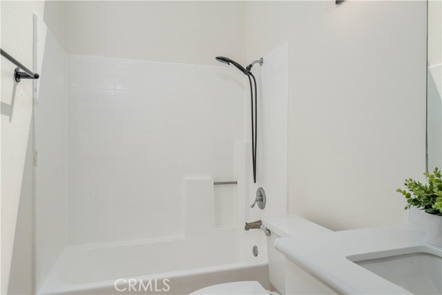 20251 Cape Coral Lane, Huntington Beach CA: https://media.crmls.org/medias/22cd00d4-a5cc-43f1-9339-aa8cb37ea102.jpg