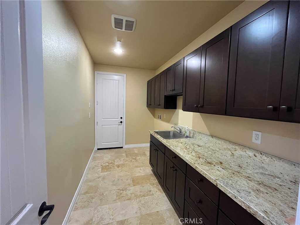 MLS #OC25262182 image #39