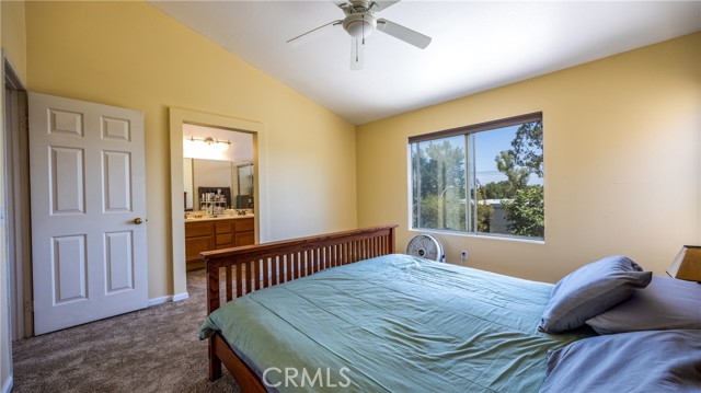 Image 17 of 39 For 341 Camden Court
