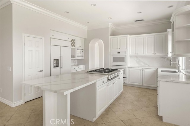 Detail Gallery Image 34 of 75 For 24711 Tiburon St, Valencia,  CA 91355 - 5 Beds | 5 Baths