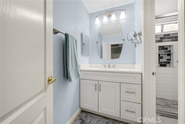 Detail Gallery Image 22 of 39 For 383 Park Ave, Long Beach,  CA 90814 - 3 Beds | 3 Baths