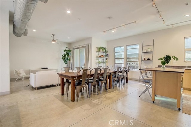 22d01a97 4333 484d 8946 23dd55ce03a3