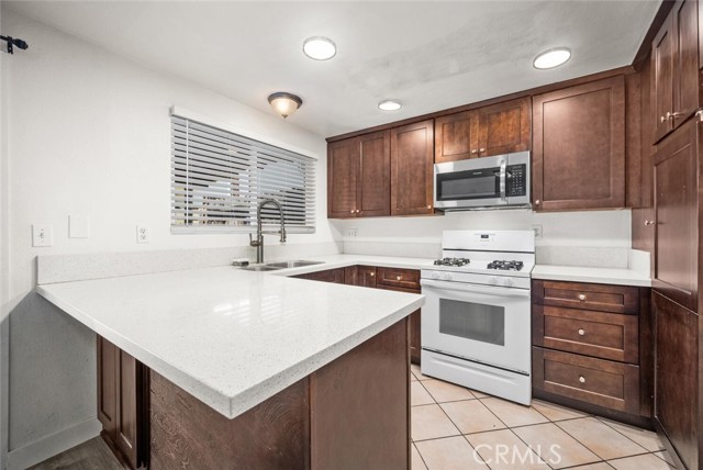 10395 Hammontree Drive, Garden Grove CA: https://media.crmls.org/medias/22d02fdd-58ae-48fe-bff6-6cfbfe4eea9f.jpg