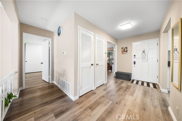 11 Palos, Irvine CA: https://media.crmls.org/medias/22d09708-c5d9-4736-b82c-8dbf61d8f4b7.jpg