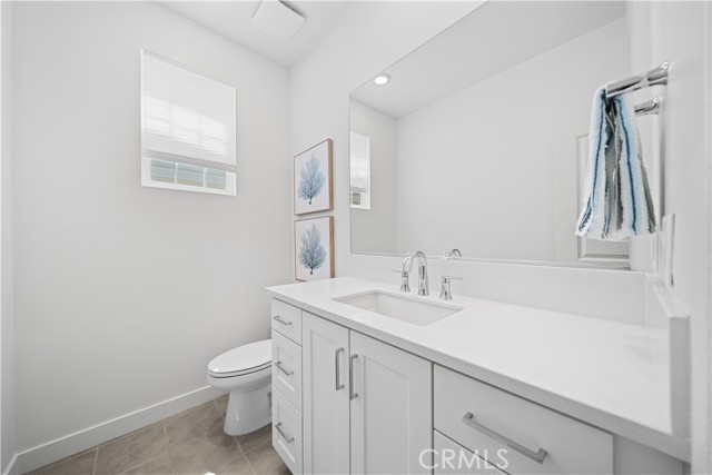 1042 N Anaheim Blvd, Anaheim CA: https://media.crmls.org/medias/22d331dc-9040-471d-945b-f6fc62b0c38c.jpg