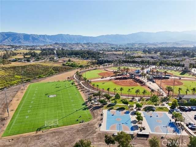 Detail Gallery Image 35 of 45 For 53196 Iceberg St, Lake Elsinore,  CA 92532 - 5 Beds | 2/1 Baths