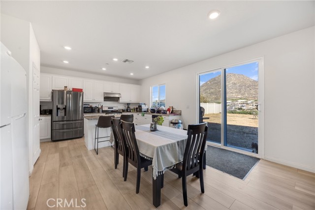 Detail Gallery Image 4 of 22 For 21192 Telegraph, Riverside,  CA 92507 - 6 Beds | 4 Baths