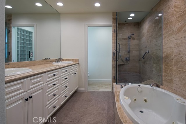 Detail Gallery Image 17 of 27 For 1119 Granville, Newport Beach,  CA 92660 - 2 Beds | 2 Baths