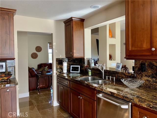 16 Teramo Court, Newport Coast CA: https://media.crmls.org/medias/22d4c698-2017-4307-8402-83258360741e.jpg
