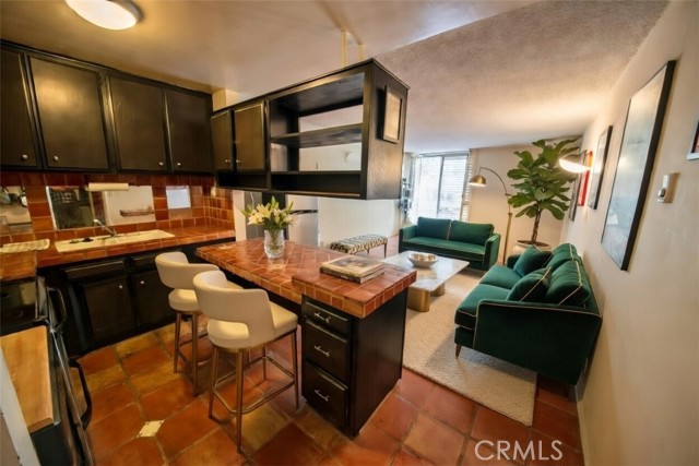 Detail Gallery Image 3 of 4 For 425 S Kenmore #206,  Los Angeles,  CA 90020 - 1 Beds | 1 Baths