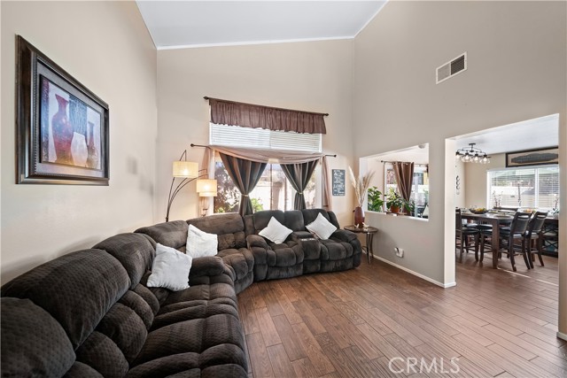 Detail Gallery Image 7 of 36 For 901 Primrose Lane, Corona,  CA 92878 - 3 Beds | 2/1 Baths