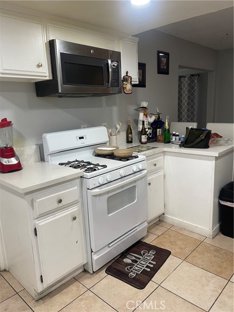 Detail Gallery Image 27 of 37 For 14327 Rodeo Dr, Victorville,  CA 92395 - 5 Beds | 3 Baths