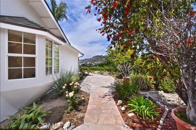 23937 Pentland Street photo 22