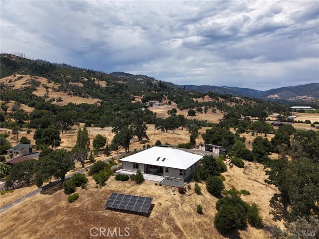 1910 Foothill Drive, Redwood Valley CA: https://media.crmls.org/medias/22d5e2b6-447a-4caa-86b8-f59b84a4bb44.jpg