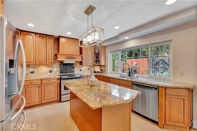 22471 Rippling Brook, Lake Forest CA: https://media.crmls.org/medias/22d5f06c-04d2-45d0-88a9-21eec09f8fc7.jpg