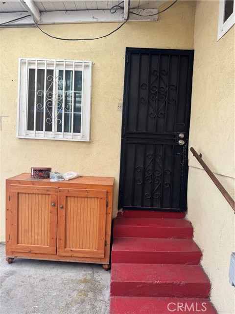 Detail Gallery Image 34 of 46 For 2129 30th W 30th, Los Angeles,  CA 90018 - 3 Beds | 1 Baths