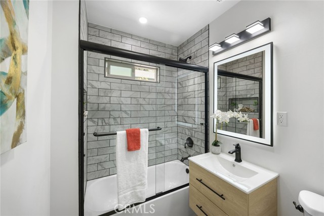 1379 East Elizabeth Street photo 18