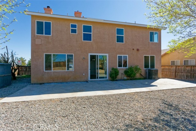 Detail Gallery Image 33 of 38 For 12596 Glen Canyon, Victorville,  CA 92395 - 5 Beds | 3 Baths