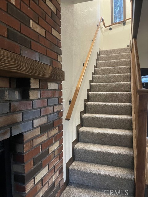 Detail Gallery Image 7 of 23 For 23878 Lakeview Dr, Crestline,  CA 92325 - 3 Beds | 2 Baths
