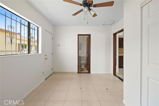 Detail Gallery Image 27 of 36 For 6133 Orchard Ave, Huntington Park,  CA 90255 - 4 Beds | 3 Baths