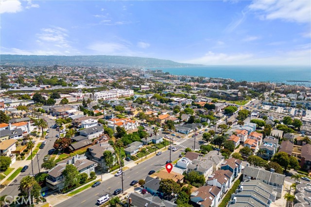 715 Carnelian Street, Redondo Beach, California 90277, 2 Bedrooms Bedrooms, ,1 BathroomBathrooms,Residential,For Sale,Carnelian,SB24129871