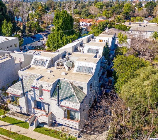 2 Bed Home for Sale in Studio City, California