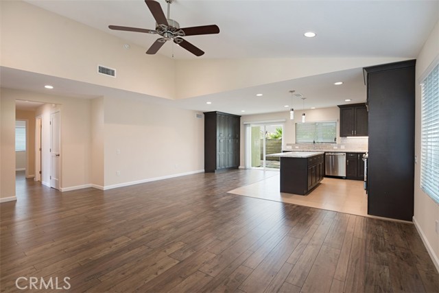 Detail Gallery Image 8 of 20 For 602 Carnation Dr, Placentia,  CA 92870 - 4 Beds | 2 Baths