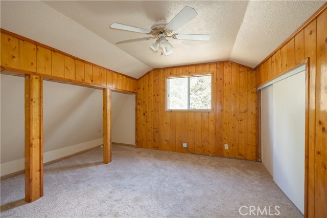 809 San Bernardino Avenue, Sugarloaf CA: https://media.crmls.org/medias/22dc3c0c-dab8-418d-a75d-86fefebae517.jpg