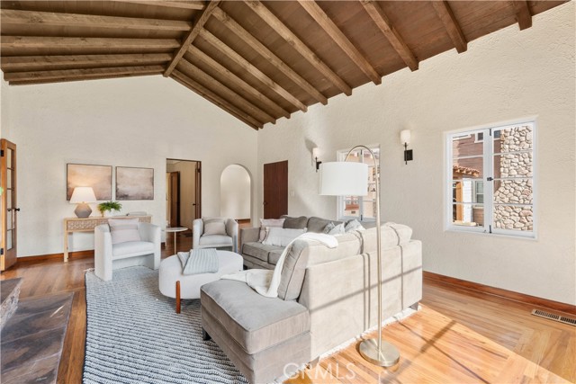 Detail Gallery Image 9 of 56 For 340 W 29th St, San Bernardino,  CA 92405 - 4 Beds | 3 Baths